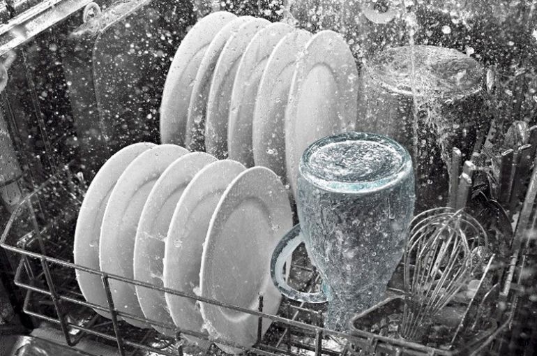 Có nên mua máy rửa bát dung tích 6 bộ không?