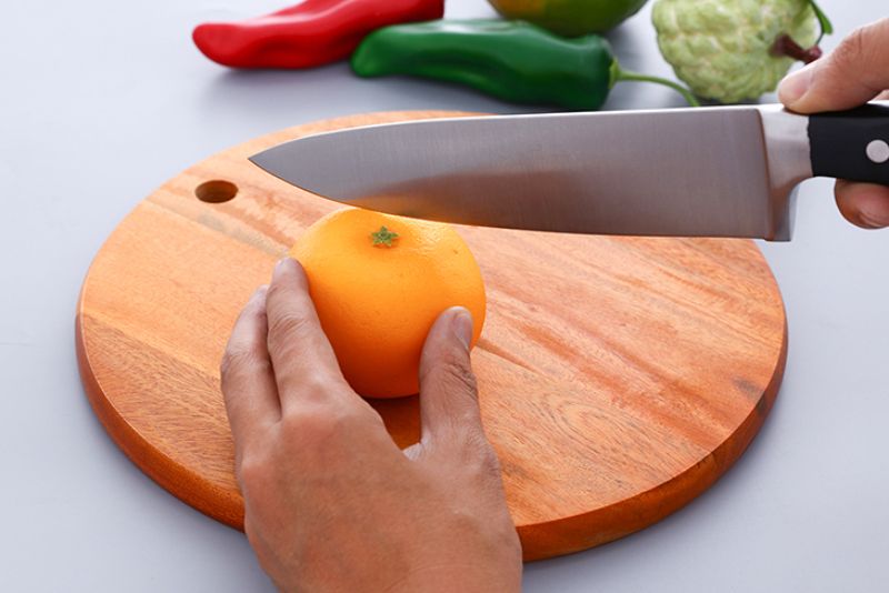 Chọn dao có tay cầm thoải mái và vừa với bàn tay