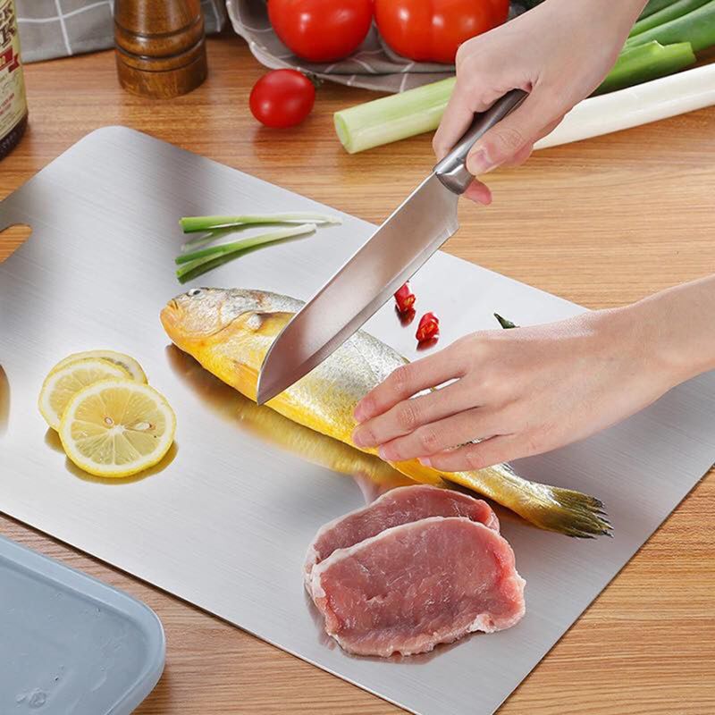 Có nên dùng thớt inox thay thớt truyền thống